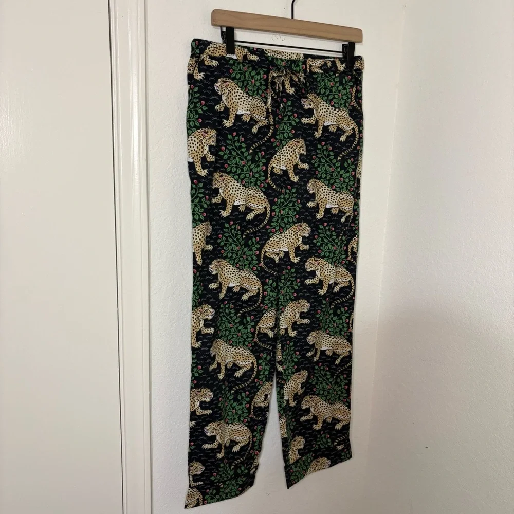 Printfresh Black and Cream Leopard Print Pants